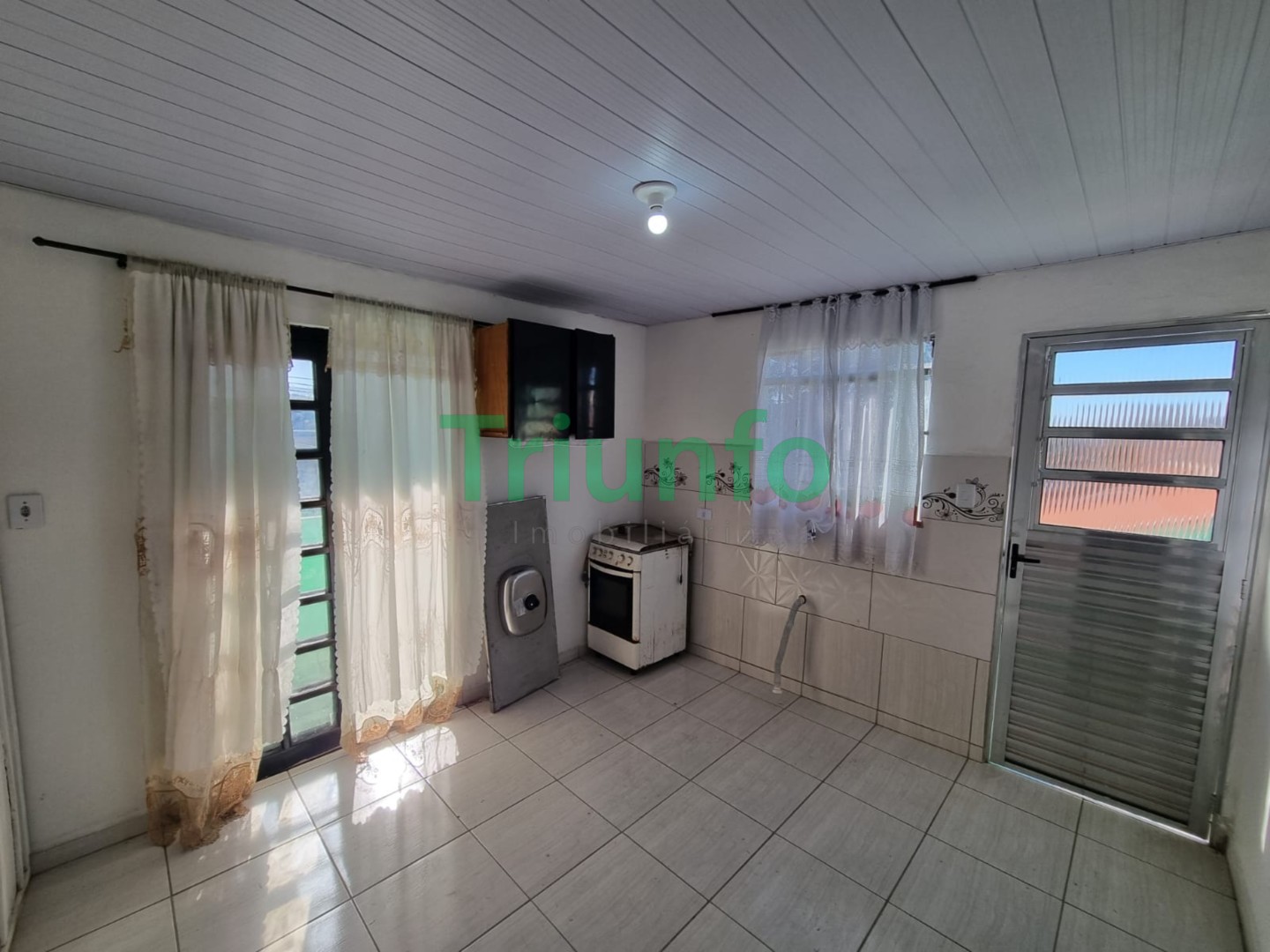 Kitnet para locacao no Capao da Imbuia em Curitiba com 0m² por R$ 1.440,00