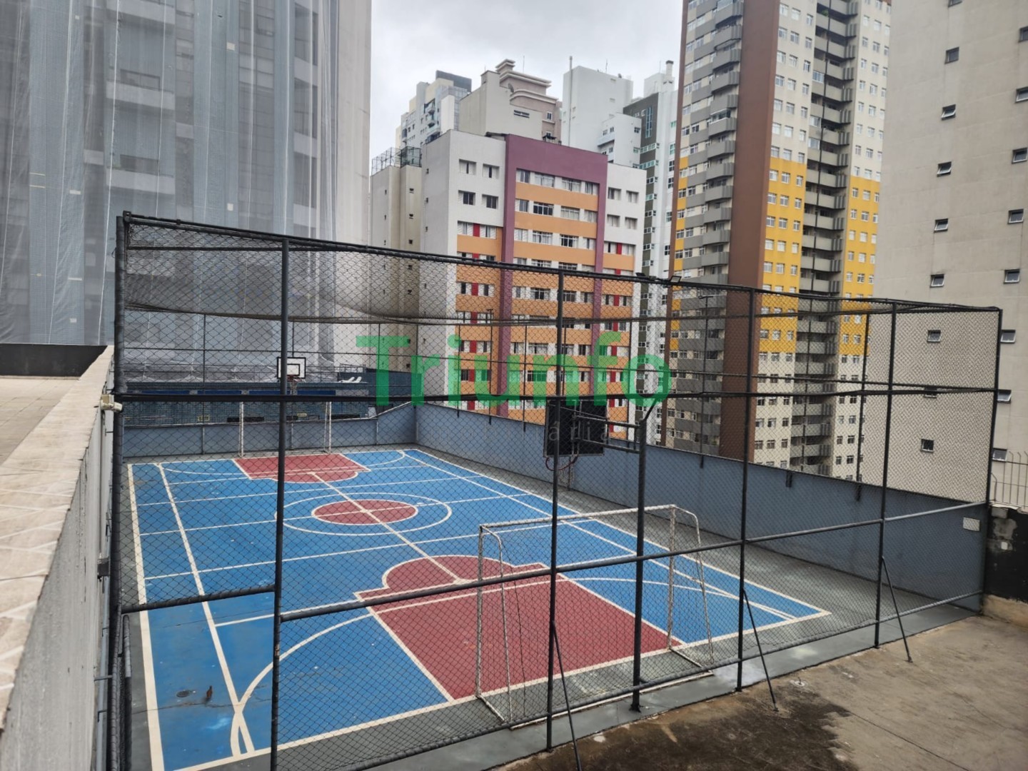 Apartamento para locacao no Bigorrilho em Curitiba com 41m² por R$ 2.250,00