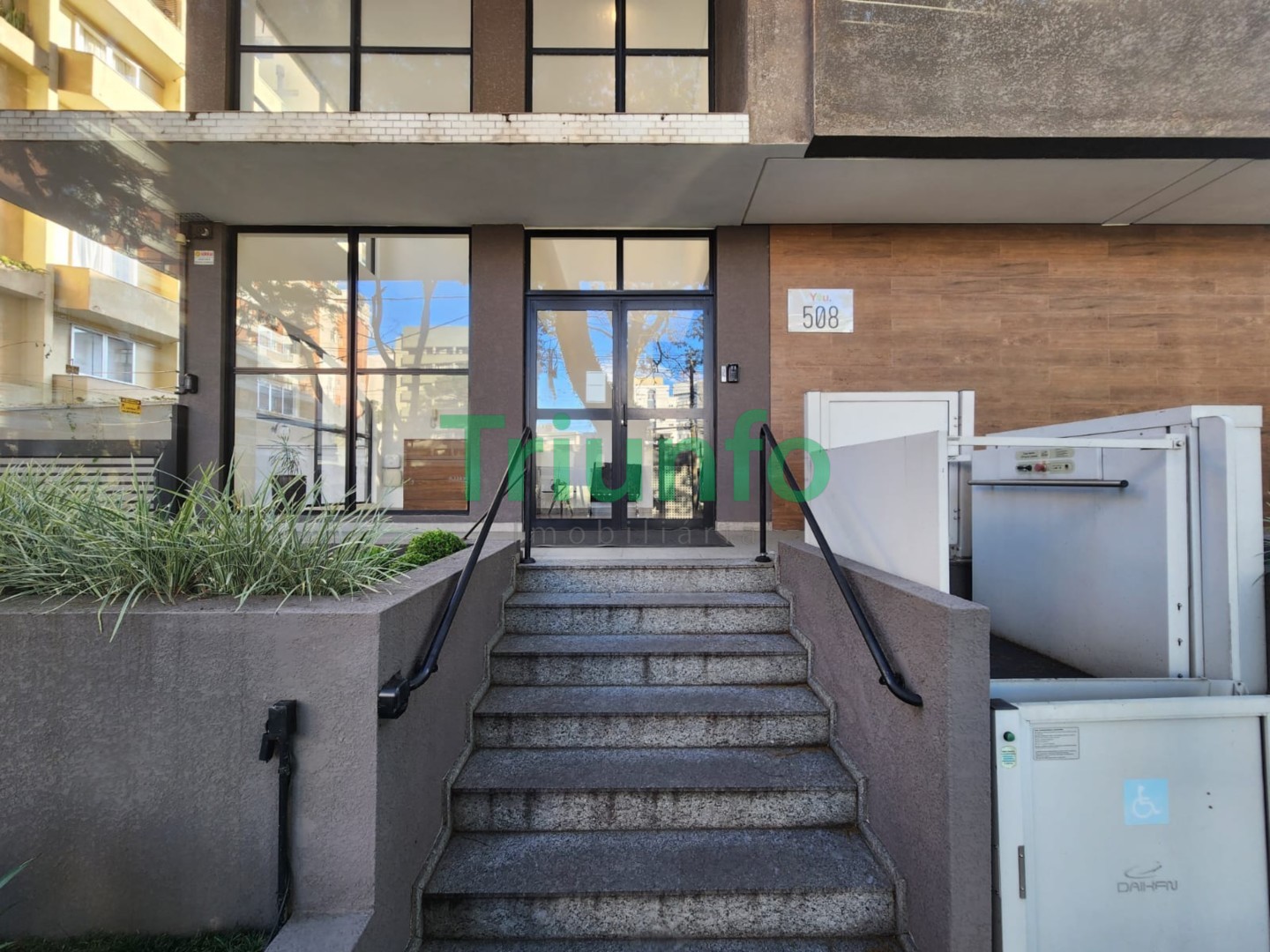 Apartamento para locacao no Merces em Curitiba com 0m² por R$ 2.500,00