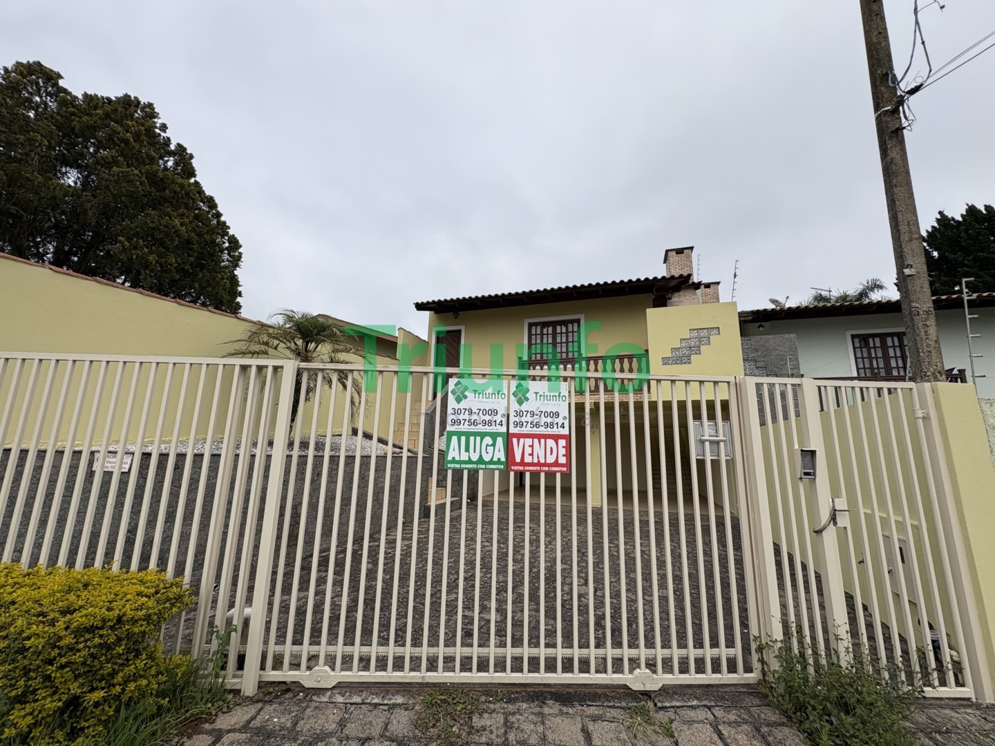 Sobrado para venda no Santa Felicidade em Curitiba com 180m² por R$ 980.000,00