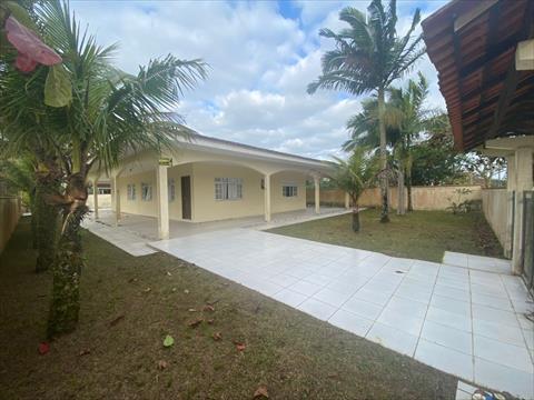 Casa Residencial para venda no Pontal do Sul em Pontal do Parana com 692m² por R$ 1.200.000,00