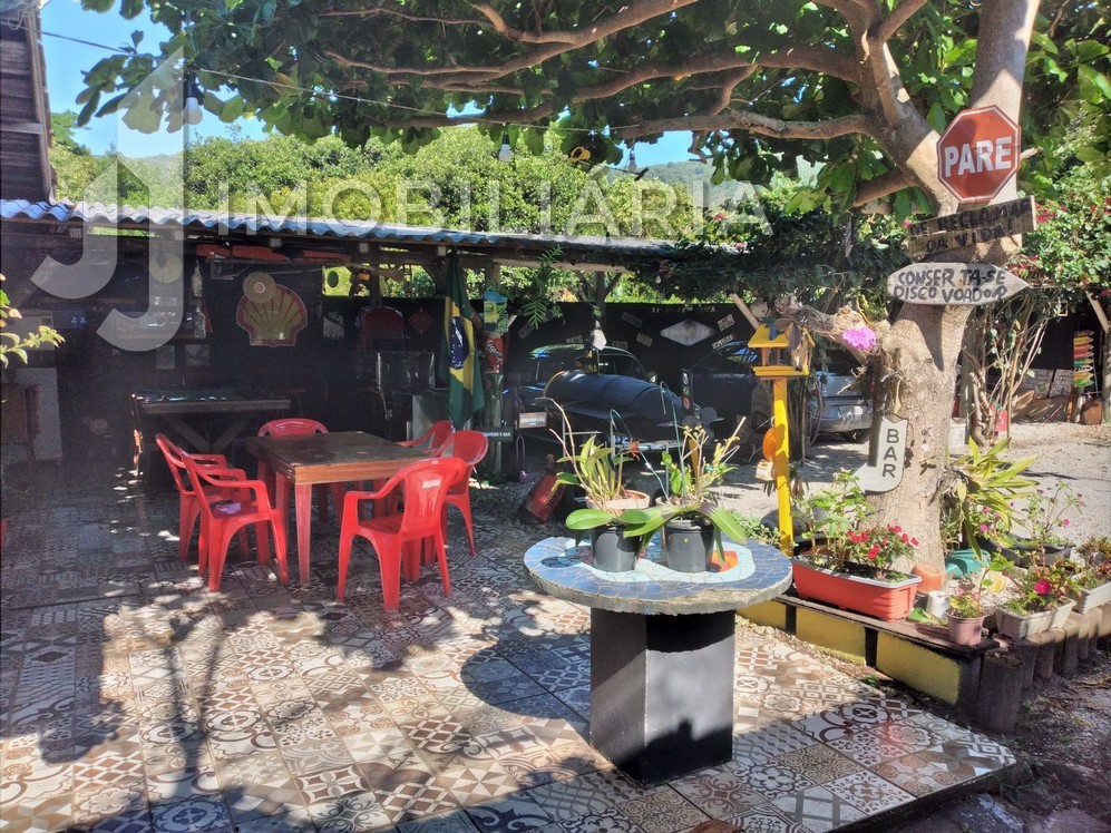Casa Residencial para venda no Sao Joao do Rio Vermelho em Florianopolis com 392m² por R$ 550.000,00