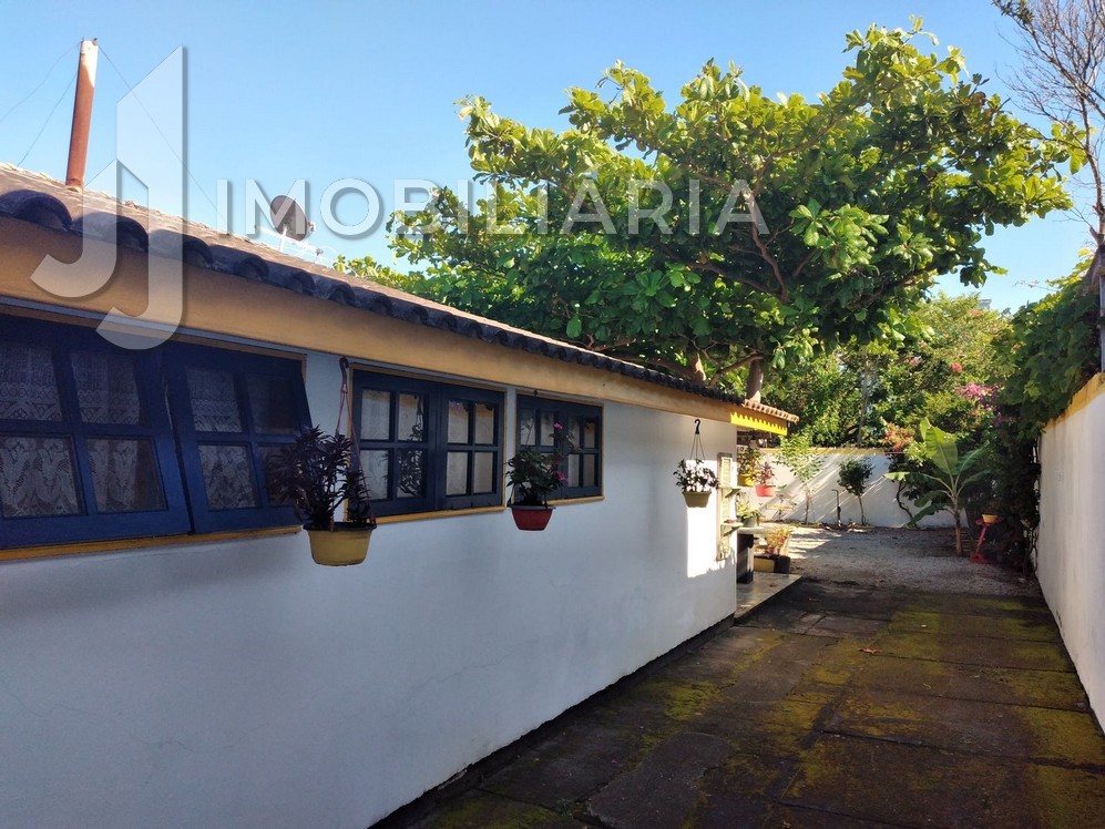 Casa Residencial para venda no Sao Joao do Rio Vermelho em Florianopolis com 392m² por R$ 550.000,00