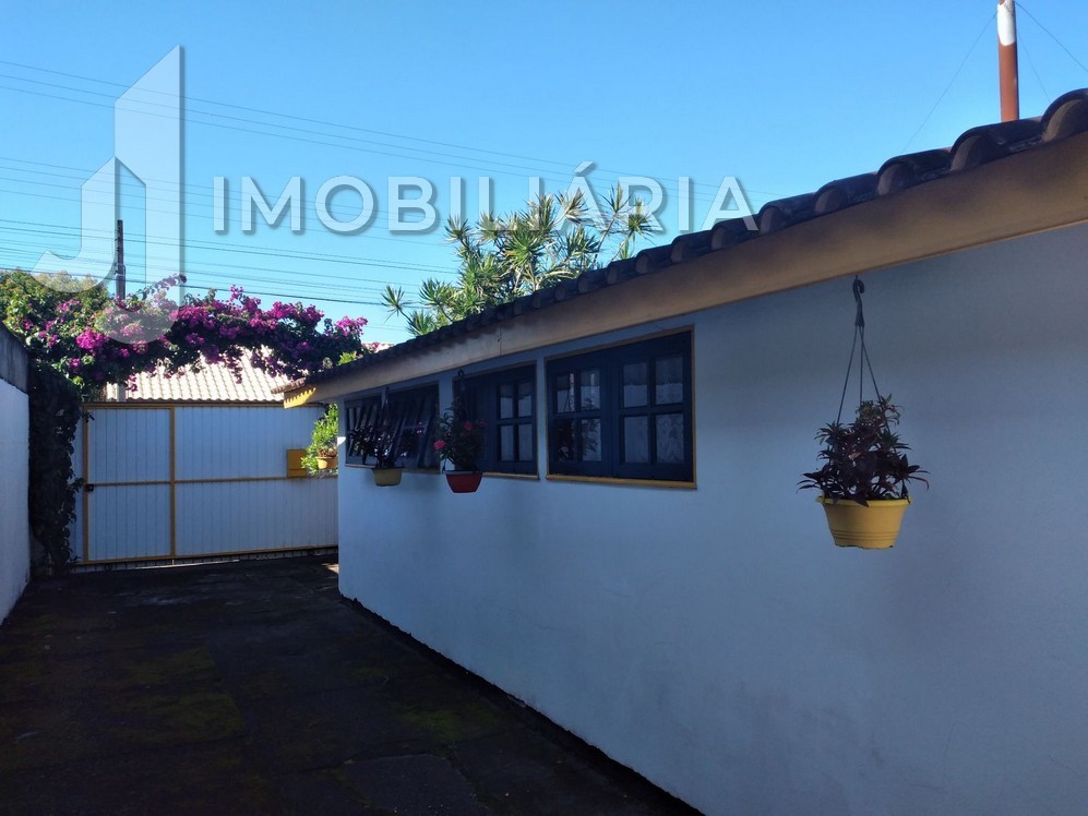 Casa Residencial para venda no Sao Joao do Rio Vermelho em Florianopolis com 392m² por R$ 550.000,00