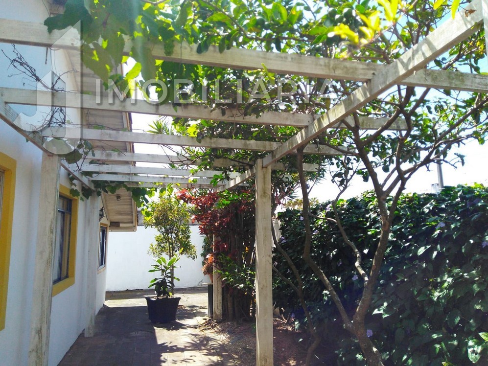 Casa Residencial para venda no Sao Joao do Rio Vermelho em Florianopolis com 392m² por R$ 550.000,00