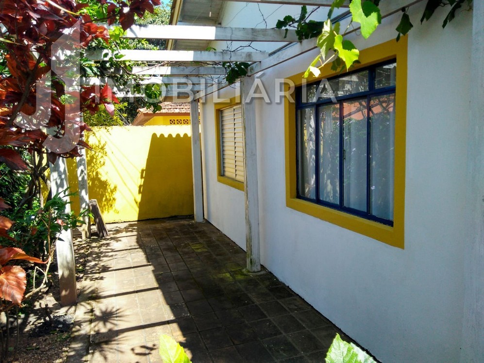Casa Residencial para venda no Sao Joao do Rio Vermelho em Florianopolis com 392m² por R$ 550.000,00