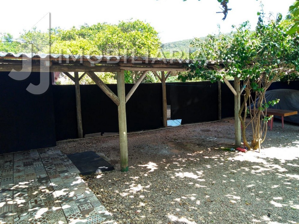 Casa Residencial para venda no Sao Joao do Rio Vermelho em Florianopolis com 392m² por R$ 550.000,00