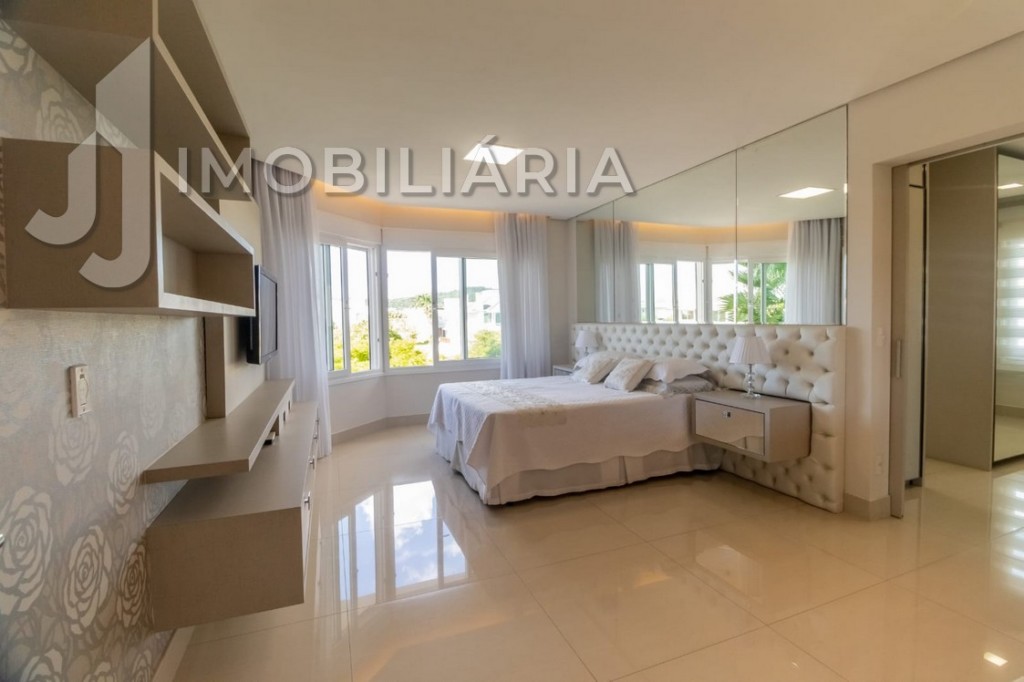 Casa Residencial para venda no Jurere Internacional em Florianopolis com 613m² por R$ 7.500.000,00