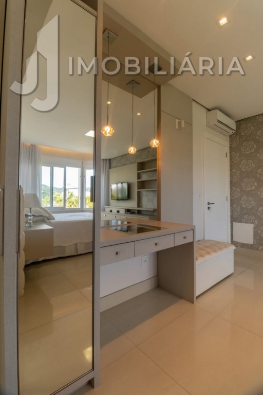 Casa Residencial para venda no Jurere Internacional em Florianopolis com 613m² por R$ 7.500.000,00