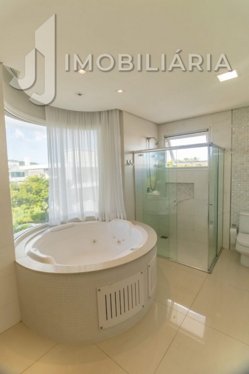 Casa Residencial para venda no Jurere Internacional em Florianopolis com 613m² por R$ 7.500.000,00