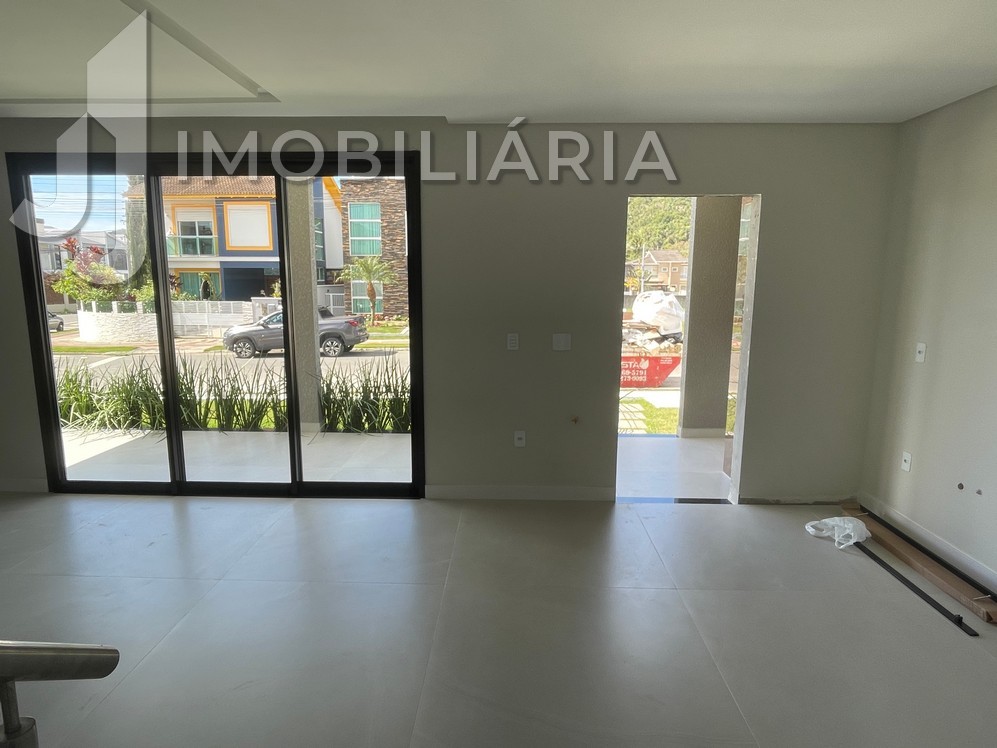 Casa Residencial para venda no Cachoeira do Bom Jesus em Florianopolis com 247,42m² por R$ 1.865.000,00