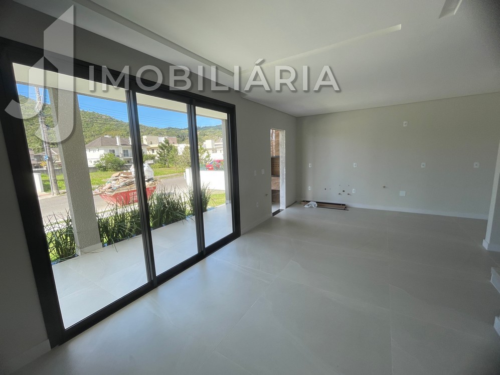 Casa Residencial para venda no Cachoeira do Bom Jesus em Florianopolis com 247,42m² por R$ 1.865.000,00