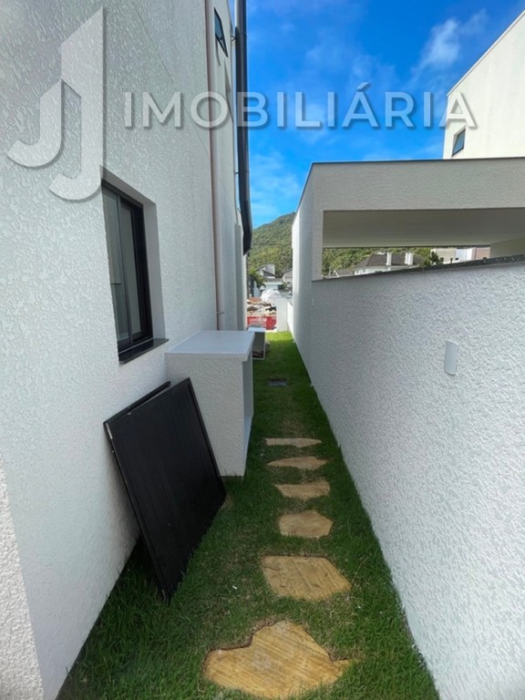 Casa Residencial para venda no Cachoeira do Bom Jesus em Florianopolis com 247,42m² por R$ 1.865.000,00