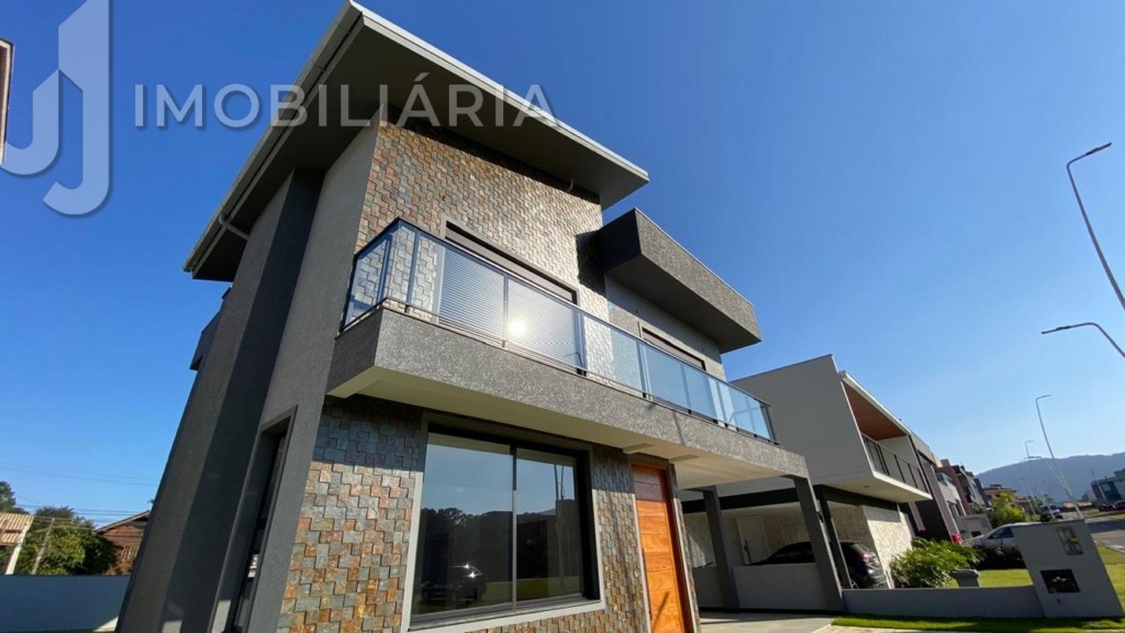 Casa Residencial para venda no Sao Joao do Rio Vermelho em Florianopolis com 420m² por R$ 1.910.000,00