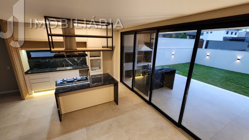 Casa Residencial para venda no Sao Joao do Rio Vermelho em Florianopolis com 423m² por R$ 2.600.000,00