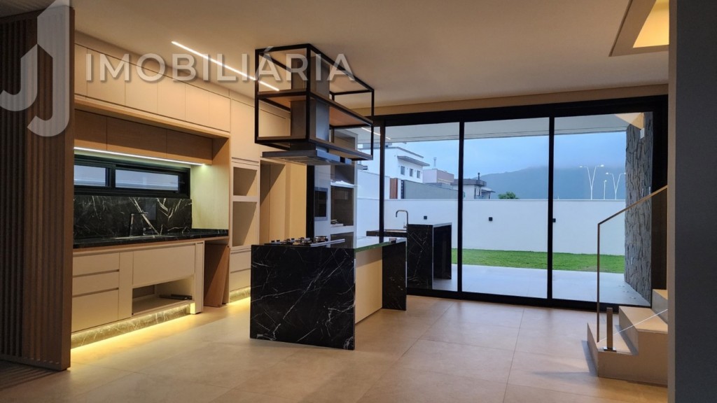 Casa Residencial para venda no Sao Joao do Rio Vermelho em Florianopolis com 423m² por R$ 2.600.000,00
