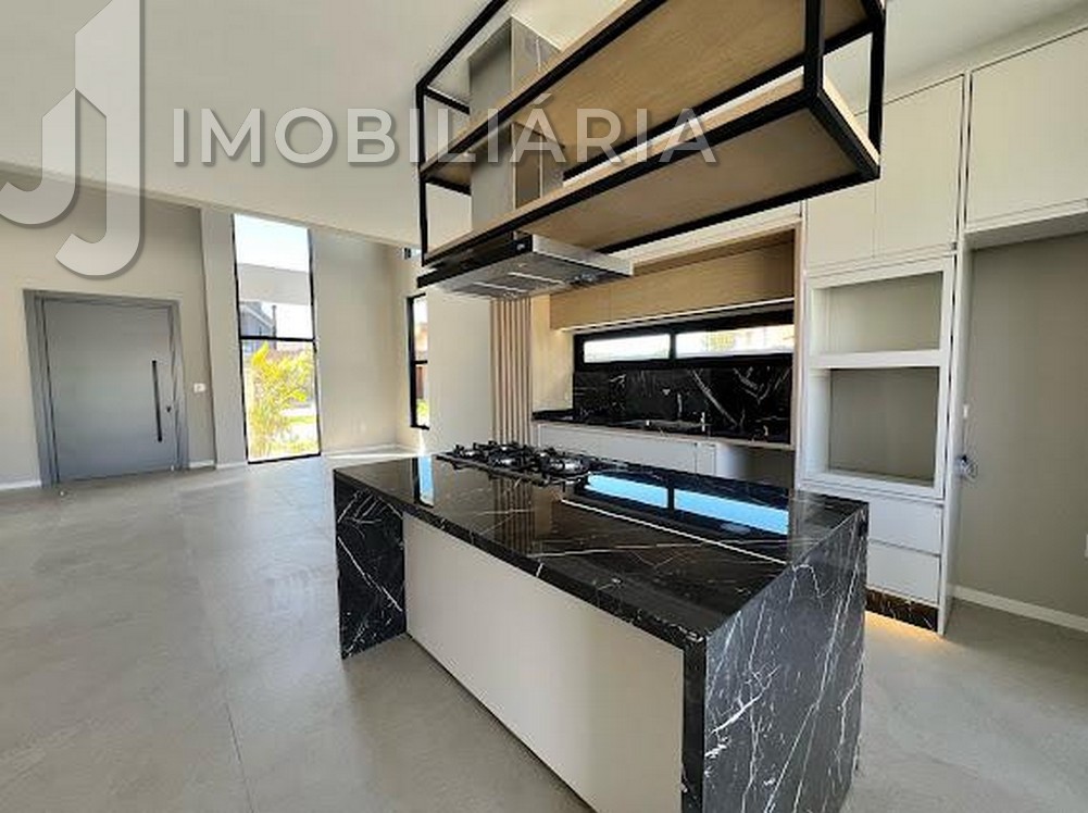 Casa Residencial para venda no Sao Joao do Rio Vermelho em Florianopolis com 423m² por R$ 2.490.000,00