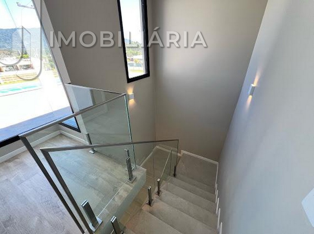Casa Residencial para venda no Sao Joao do Rio Vermelho em Florianopolis com 423m² por R$ 2.490.000,00