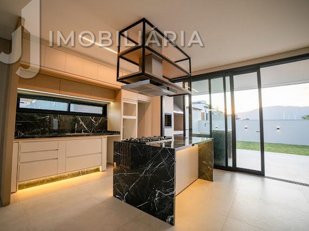 Casa Residencial para venda no Sao Joao do Rio Vermelho em Florianopolis com 423m² por R$ 2.490.000,00