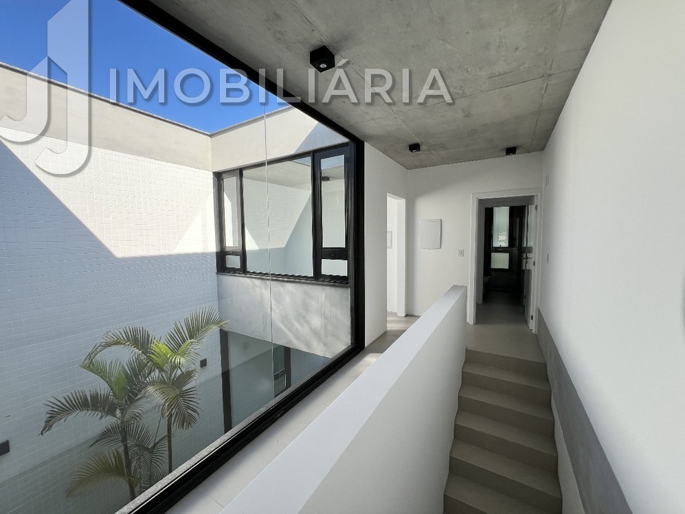 Casa Residencial para venda no Ingleses do Rio Vermelho em Florianopolis com 216m² por R$ 1.800.000,00