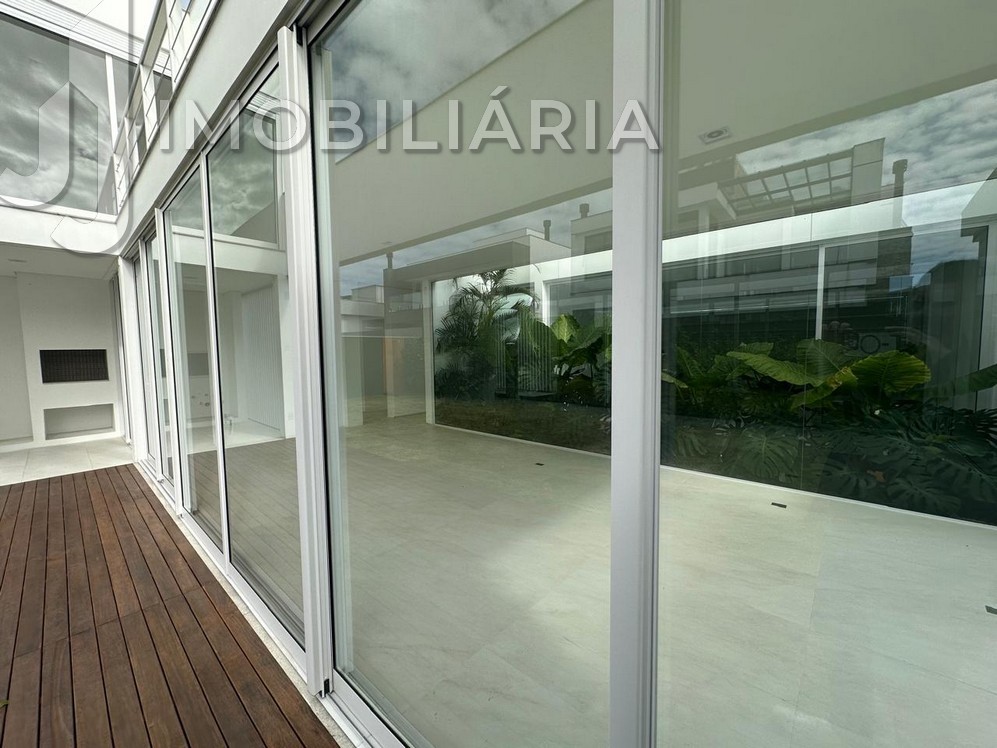 Casa Residencial para venda no Sao Joao do Rio Vermelho em Florianopolis com 513m² por R$ 3.100.000,00