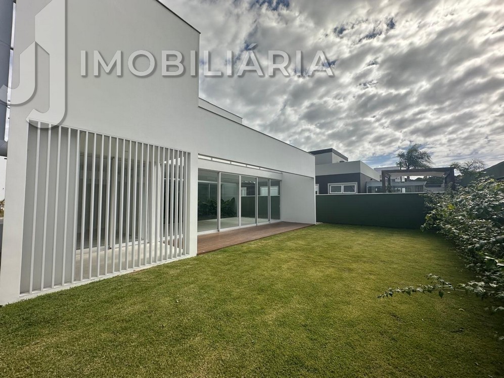 Casa Residencial para venda no Sao Joao do Rio Vermelho em Florianopolis com 513m² por R$ 3.100.000,00