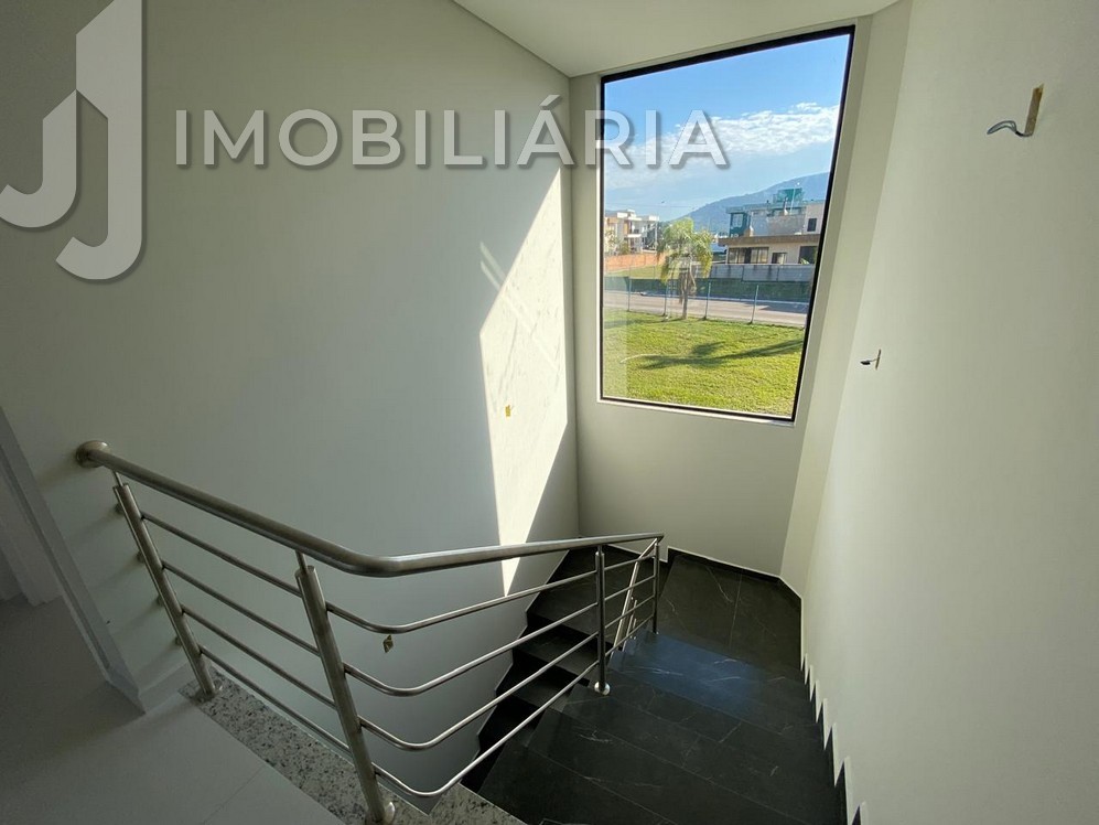 Casa Residencial para venda no Sao Joao do Rio Vermelho em Florianopolis com 420m² por R$ 1.750.000,00