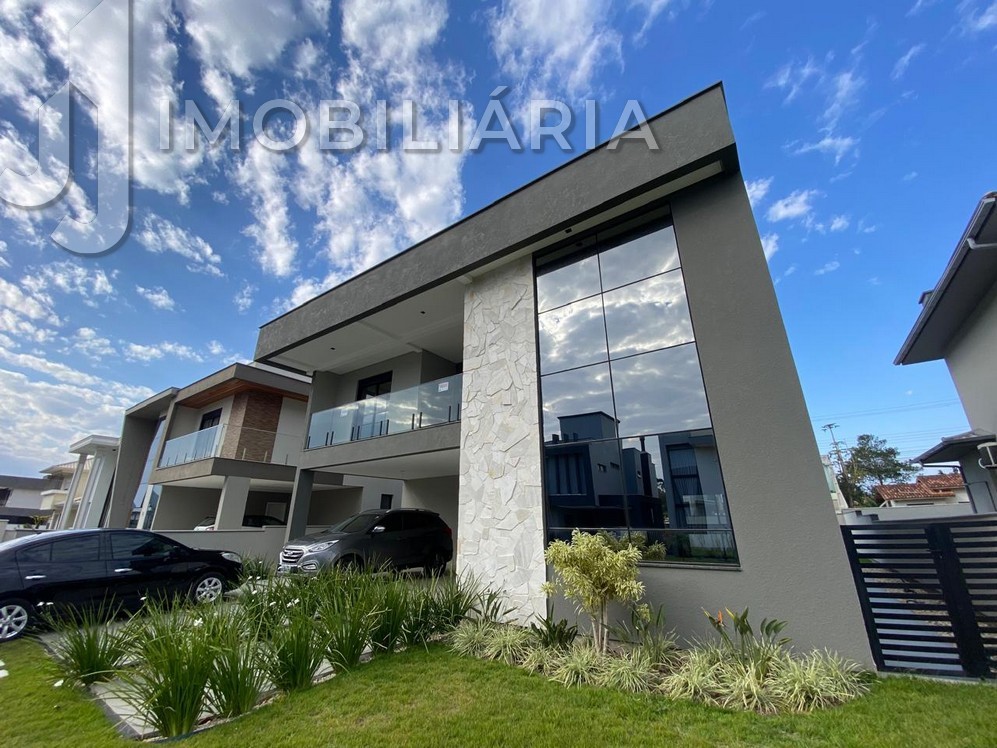 Casa Residencial para venda no Sao Joao do Rio Vermelho em Florianopolis com 375m² por R$ 1.580.000,00