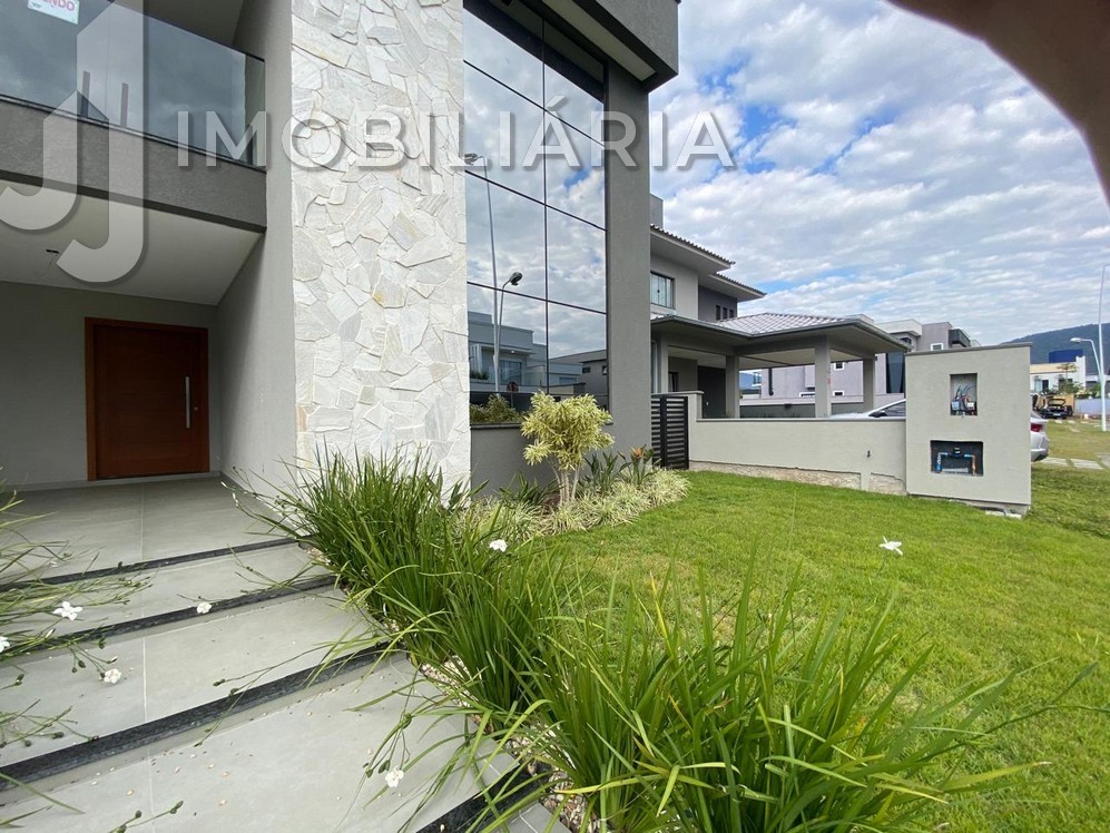 Casa Residencial para venda no Sao Joao do Rio Vermelho em Florianopolis com 375m² por R$ 1.580.000,00