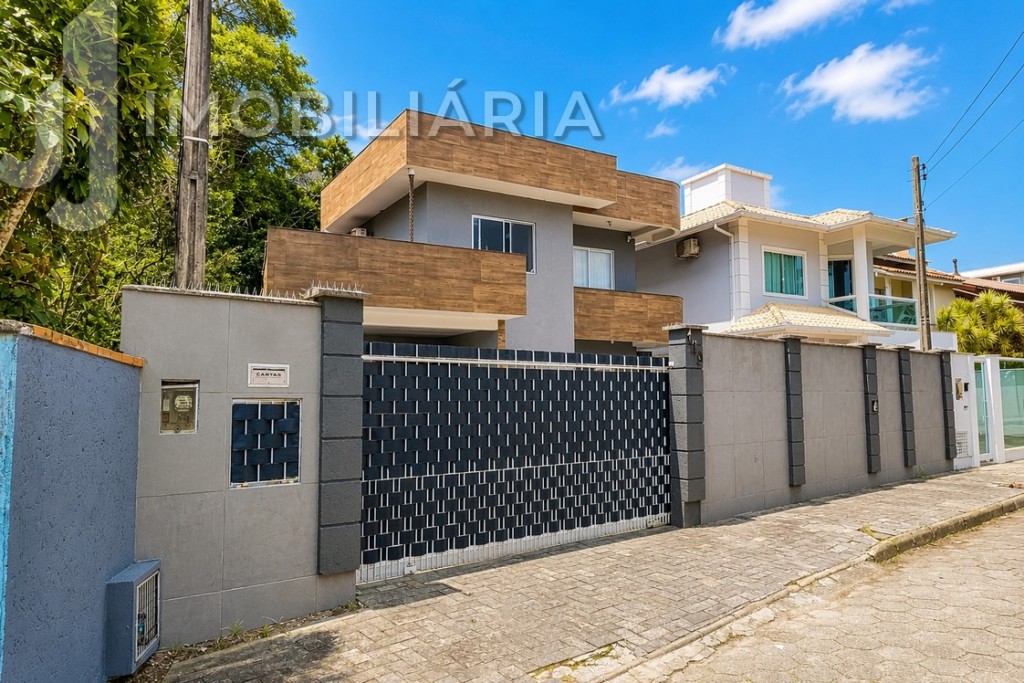 Casa Residencial para venda no Ingleses do Rio Vermelho em Florianopolis com 218m² por R$ 849.000,00
