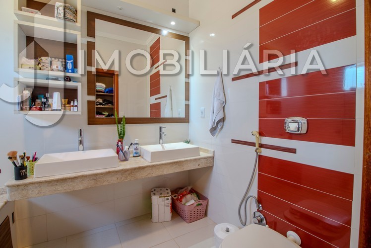 Casa Residencial para venda no Sao Joao do Rio Vermelho em Florianopolis com 450m² por R$ 1.600.000,00