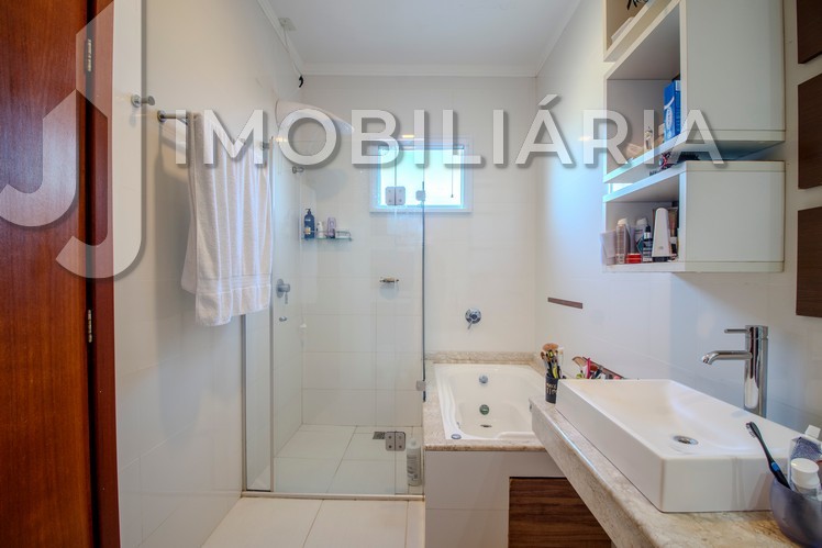 Casa Residencial para venda no Sao Joao do Rio Vermelho em Florianopolis com 450m² por R$ 1.600.000,00