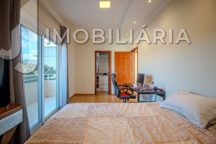 Casa Residencial para venda no Sao Joao do Rio Vermelho em Florianopolis com 450m² por R$ 1.600.000,00