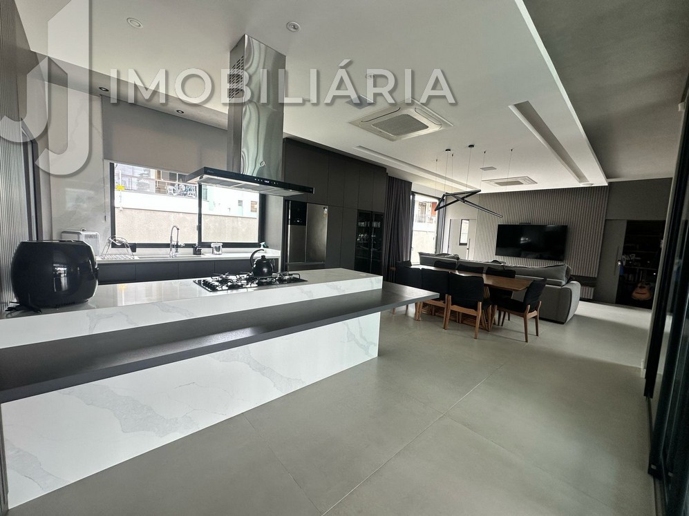 Casa Residencial para venda no Ingleses do Rio Vermelho em Florianopolis com 561m² por R$ 4.470.000,00