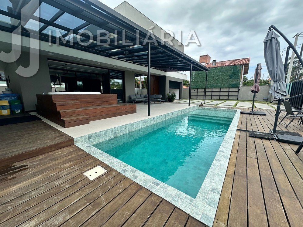 Casa Residencial para venda no Ingleses do Rio Vermelho em Florianopolis com 561m² por R$ 4.470.000,00