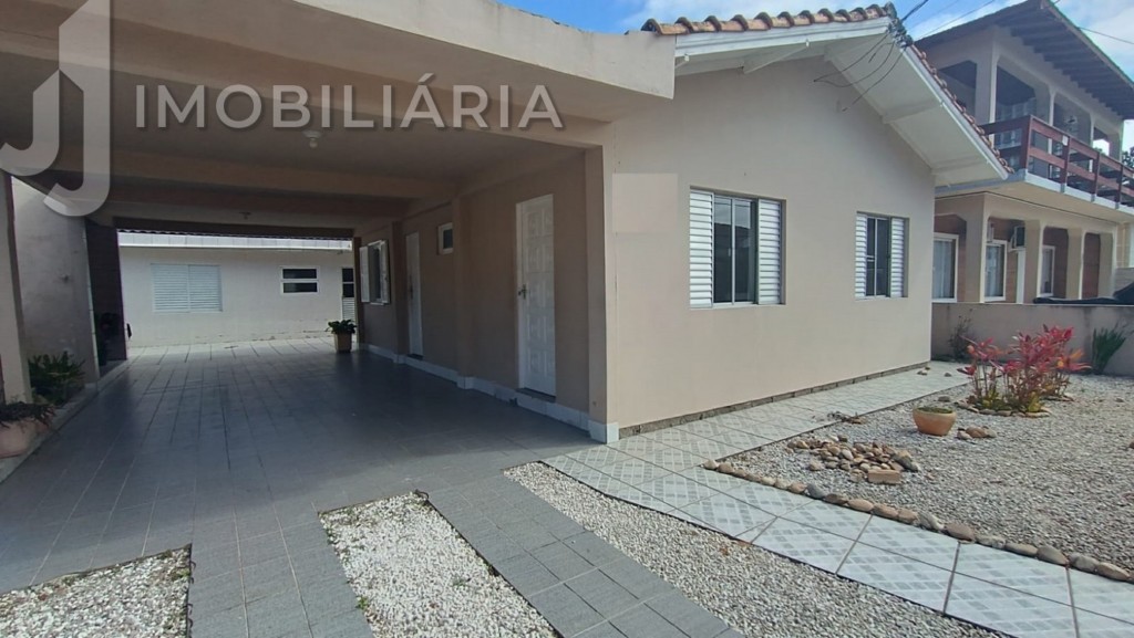 Casa Residencial para venda no Ingleses do Rio Vermelho em Florianopolis com 368m² por R$ 980.000,00