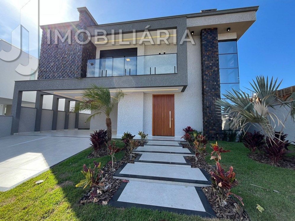 Casa Residencial para venda no Sao Joao do Rio Vermelho em Florianopolis com 450m² por R$ 1.890.000,00