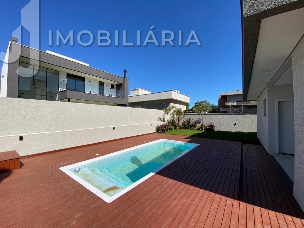 Casa Residencial para venda no Sao Joao do Rio Vermelho em Florianopolis com 450m² por R$ 1.890.000,00