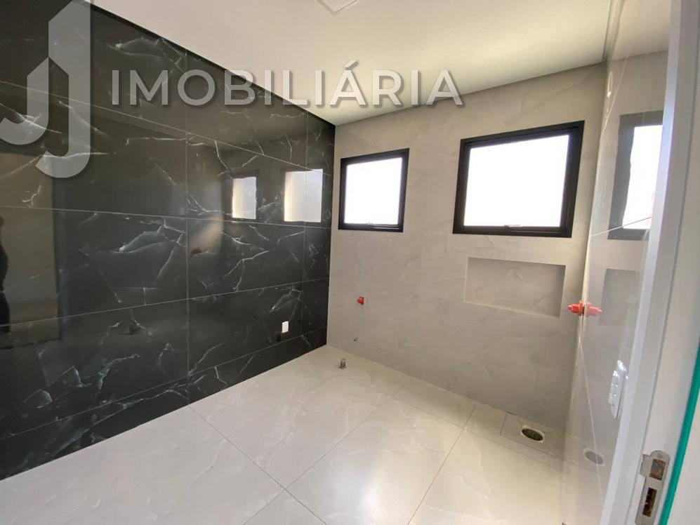 Casa Residencial para venda no Sao Joao do Rio Vermelho em Florianopolis com 450m² por R$ 1.890.000,00