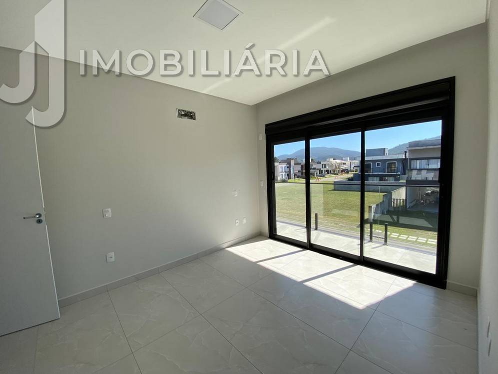 Casa Residencial para venda no Sao Joao do Rio Vermelho em Florianopolis com 450m² por R$ 1.890.000,00