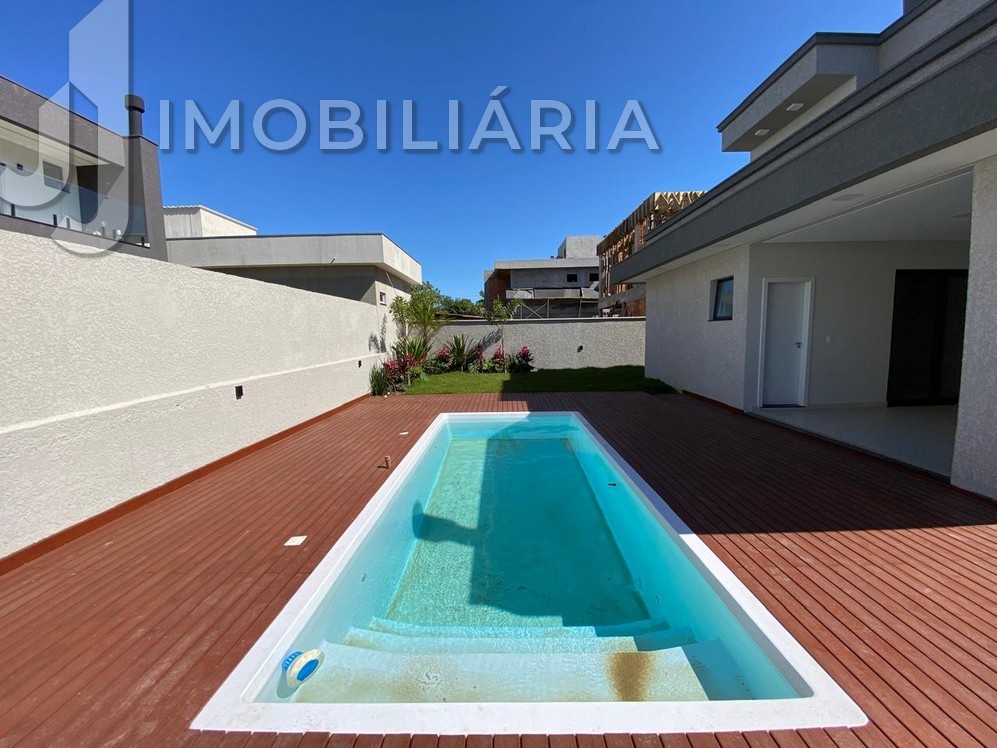 Casa Residencial para venda no Sao Joao do Rio Vermelho em Florianopolis com 450m² por R$ 1.890.000,00