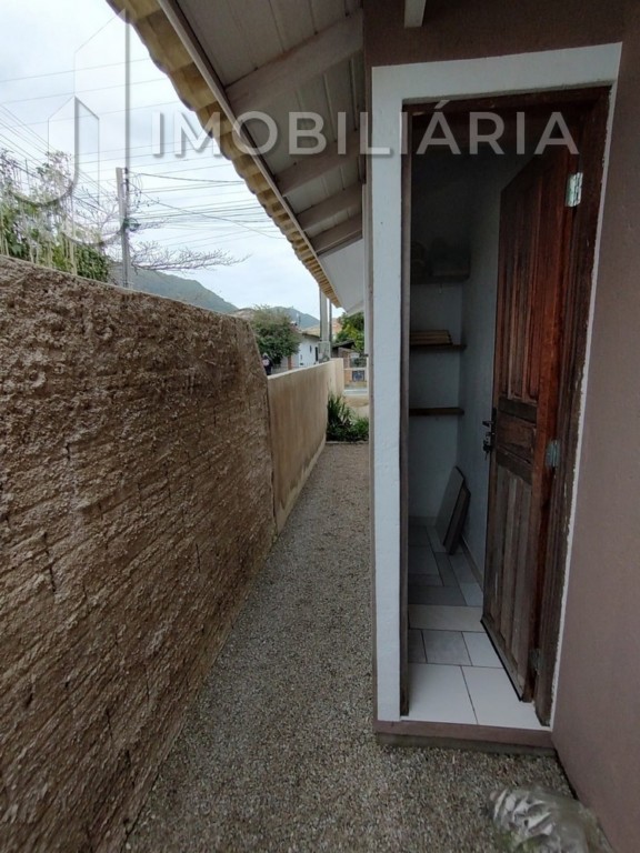 Casa Residencial para venda no Sao Joao do Rio Vermelho em Florianopolis com 140m² por R$ 650.000,00