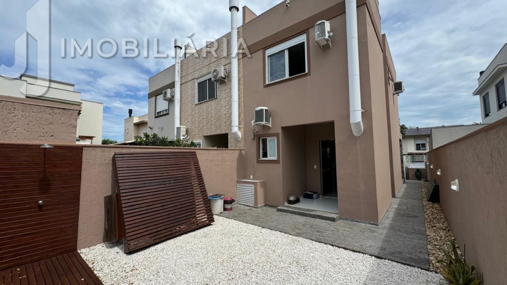 Casa Residencial para venda no Sao Joao do Rio Vermelho em Florianopolis com 158,68m² por R$ 780.000,00