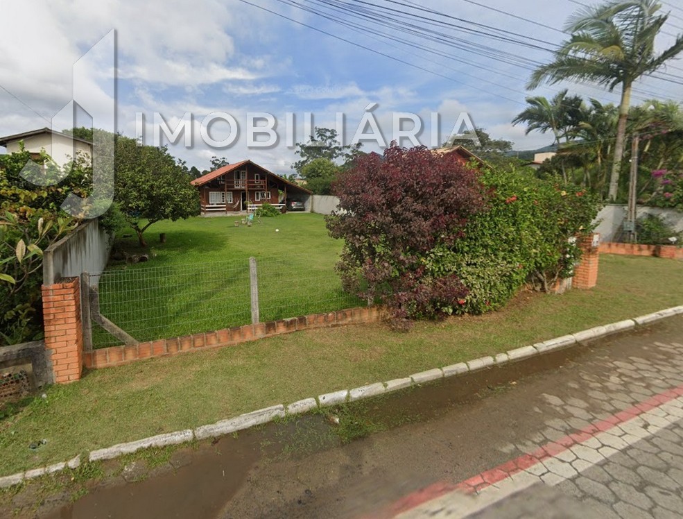 Casa Residencial para venda no Sao Joao do Rio Vermelho em Florianopolis com 860m² por R$ 990.000,00