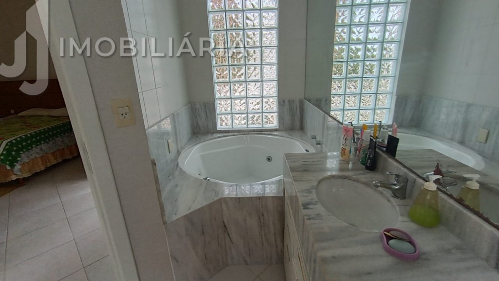 Casa Residencial para venda no Ingleses do Rio Vermelho em Florianopolis com 570m² por R$ 3.000.000,00