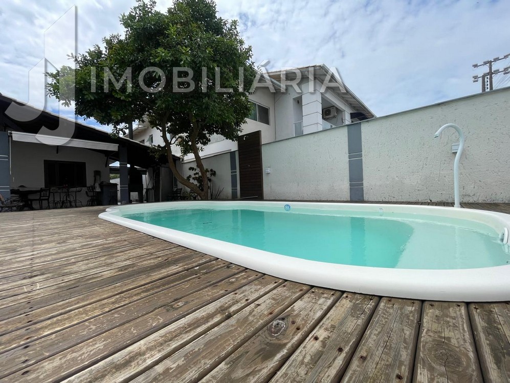 Casa Residencial para venda no Ingleses do Rio Vermelho em Florianopolis com 360m² por R$ 650.000,00