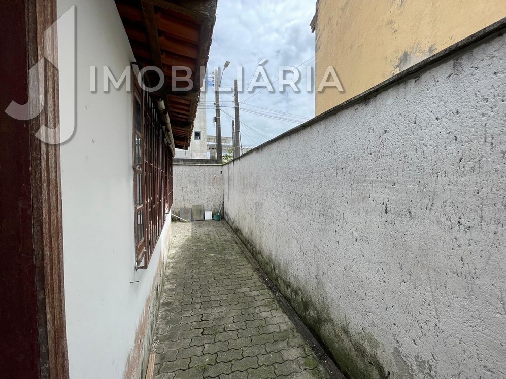 Casa Residencial para venda no Ingleses do Rio Vermelho em Florianopolis com 360m² por R$ 650.000,00
