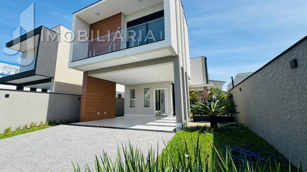 Casa Residencial para venda no Ingleses do Rio Vermelho em Florianopolis com 250m² por R$ 2.450.000,00