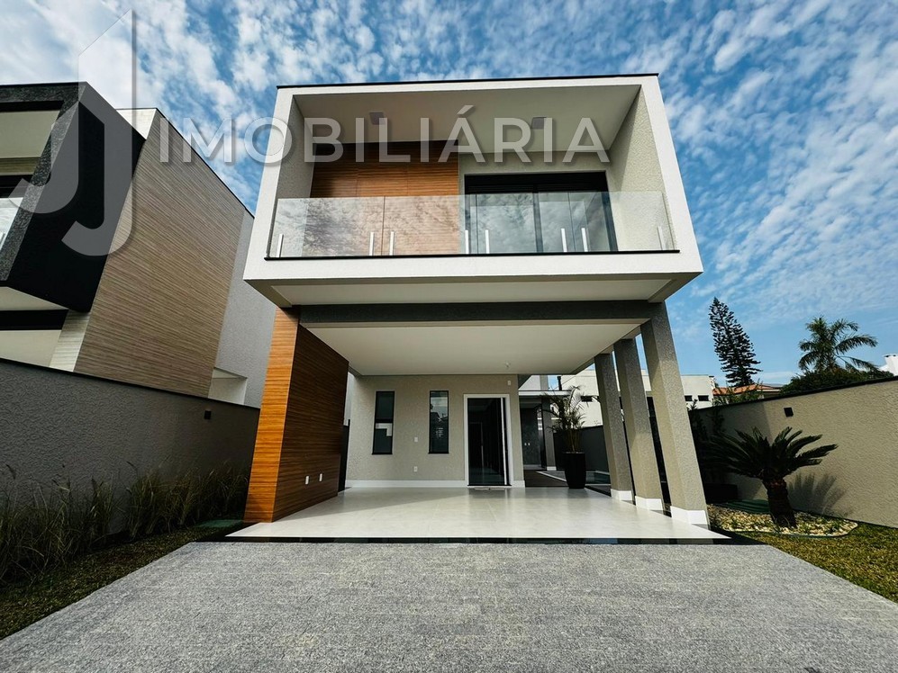 Casa Residencial para venda no Ingleses do Rio Vermelho em Florianopolis com 250m² por R$ 2.450.000,00