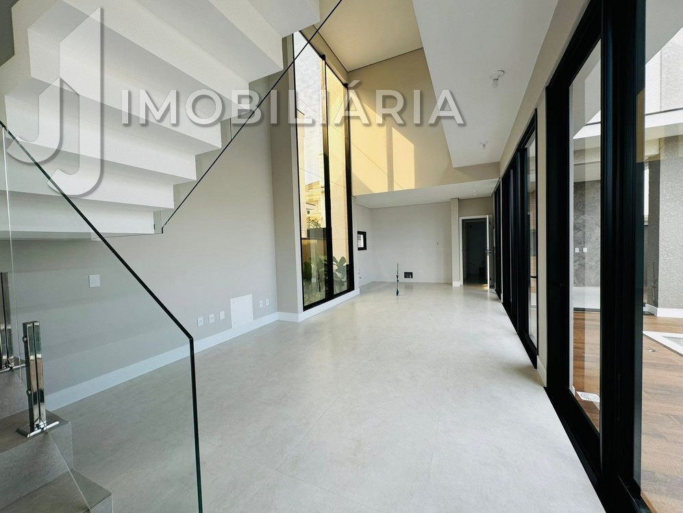 Casa Residencial para venda no Ingleses do Rio Vermelho em Florianopolis com 250m² por R$ 2.450.000,00